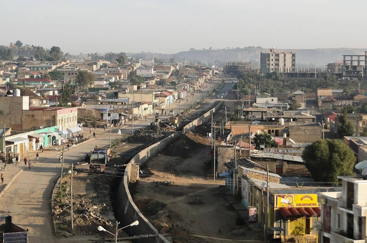 ትርኢት ናሕስታትን ቀንዲ ጽርግያን ዓዲግራት፡ ኣብ ክልል ትግራይ ኢትዮጵያ እትርከብ ከተማ