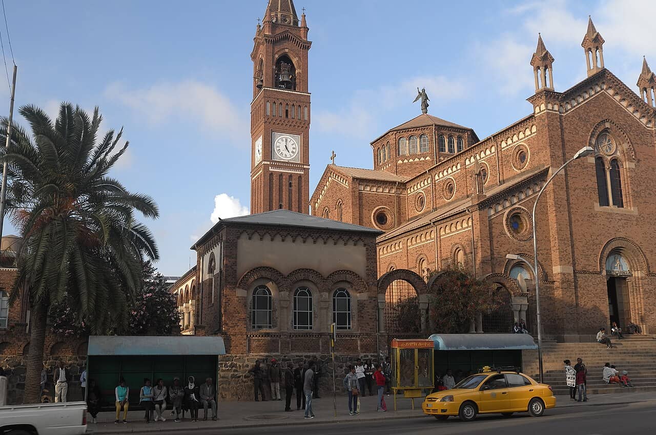 ካቴድራል ኦውር ሌዲ ኦፍ ዘ ሮዛሪ፡ ኣስመራ